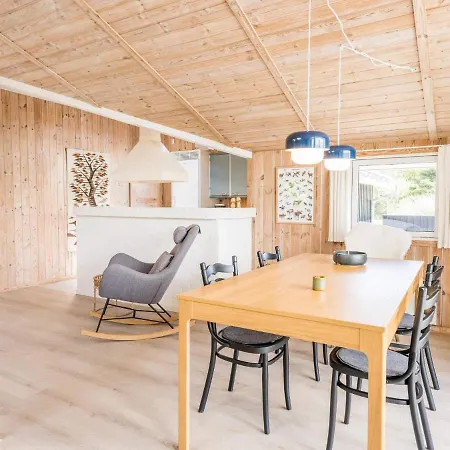 Holiday home Holiday Lxiv